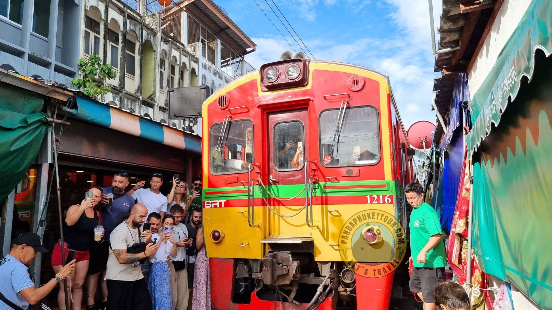 Damnoen Saduak Floating Market + Maeklong Railway Market